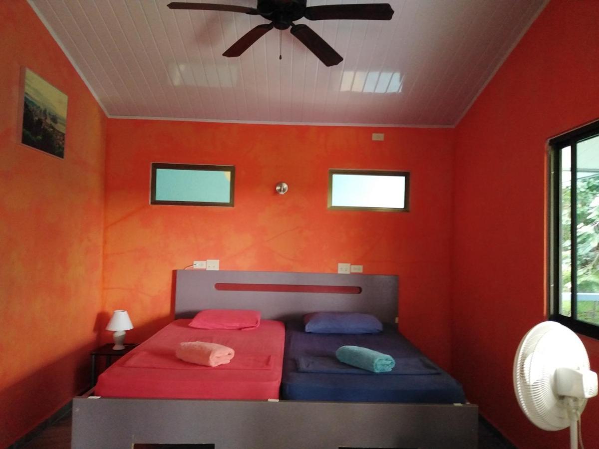 Hostal Casa Las Lajas ลาสลาคัส ภายนอก รูปภาพ